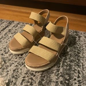 Women’s sandals